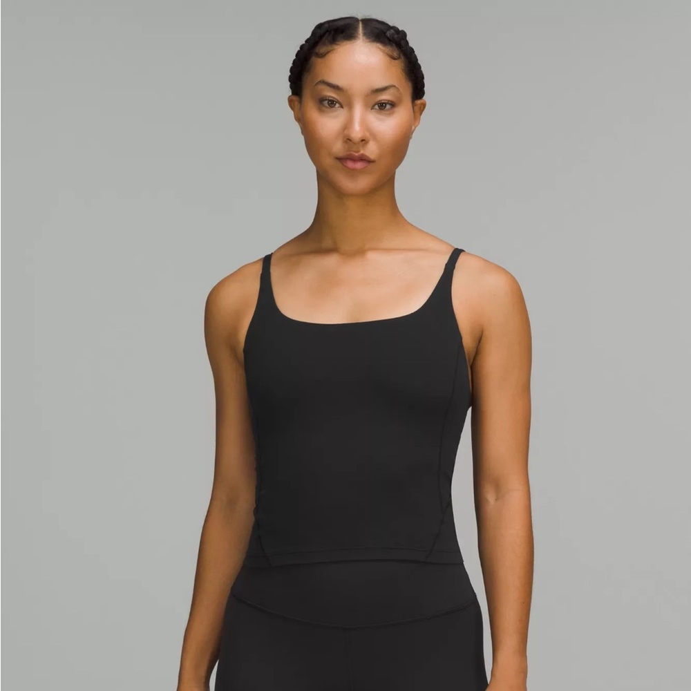 NWOT Lululemon Strappy nulu shelf tank top with bra black size 4
